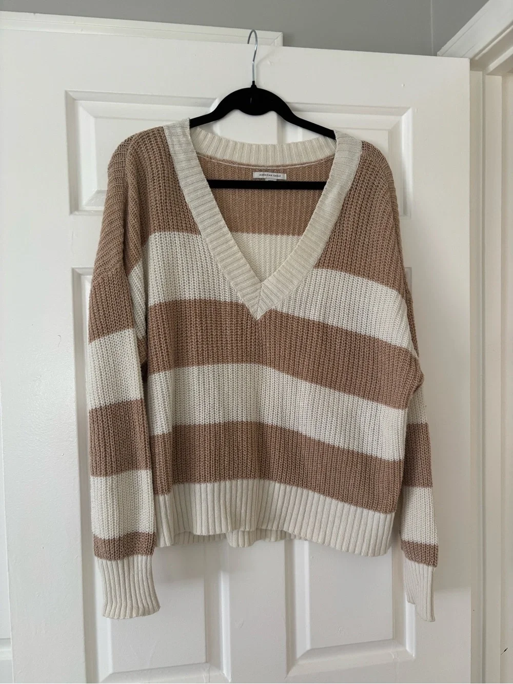 American Eagle Outfitters Wide-Stripe V-Neck Sweater in Cream and Tan - Size M